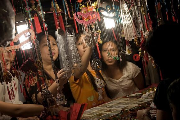 Chinese Indonesians are feeling confident again / Henri Ismail